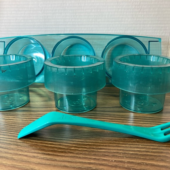 Tupperware vintage trio herb planter - Picture 2 of 3